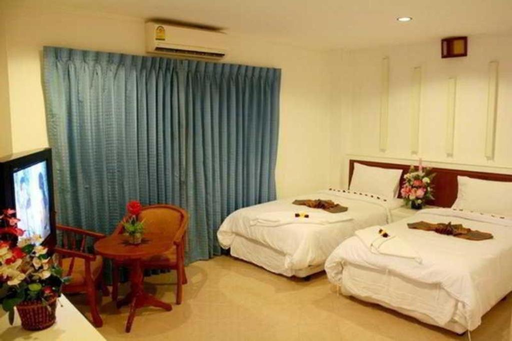 โรงแรมทริปเปิ้ล รันด์ เพลส Patong ภายนอก รูปภาพ