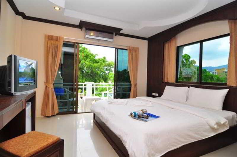 โรงแรมทริปเปิ้ล รันด์ เพลส Patong ภายนอก รูปภาพ